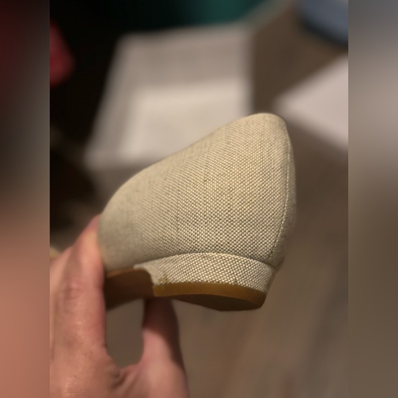 Ivanka Trump small heeled ballerina flat - Picture 7 of 12